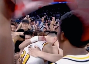 开云体育-顶尖球队对决，谁能够夺得胜利呢？