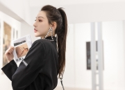 开云体育APP下载-当德罗赞狂飙撕裂天际，尼克斯的火力如何将上海队的梦想焚烧成灰？