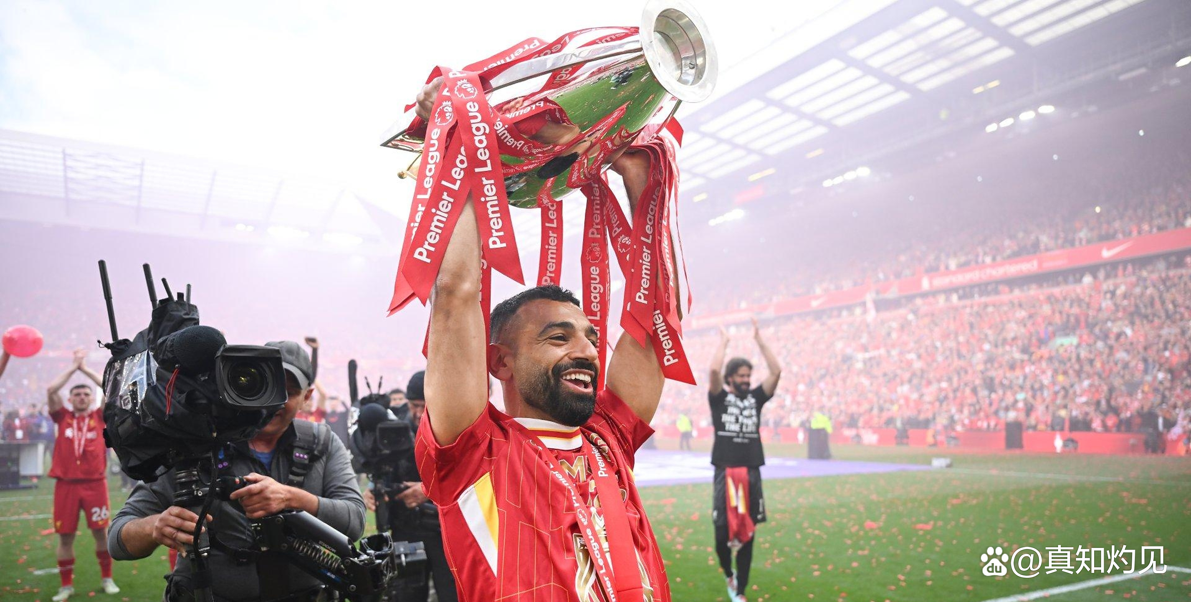 利物浦双胜拜仁：萨拉赫扛起球队重担的简单介绍