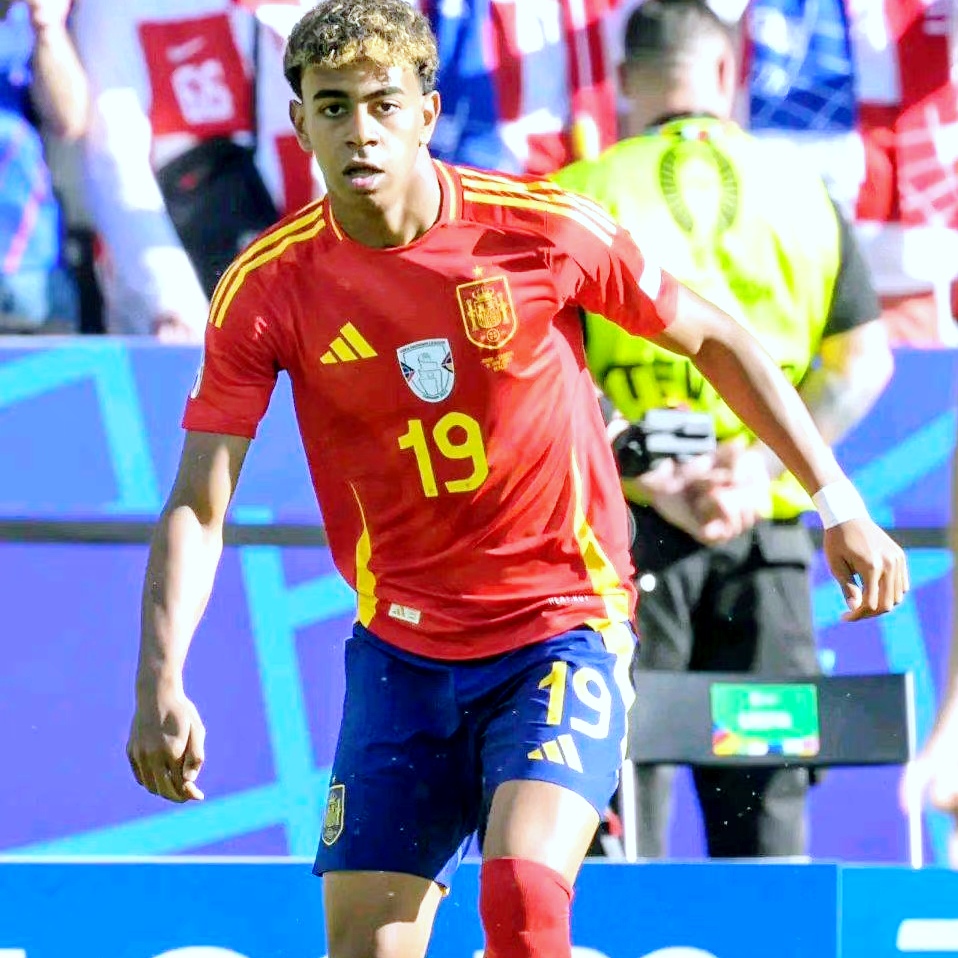 关于西班牙足球传奇球员豪言冲击冠军,再创辉煌的信息 关于西班牙足球传奇球员豪言冲击冠军,再创辉煌的信息