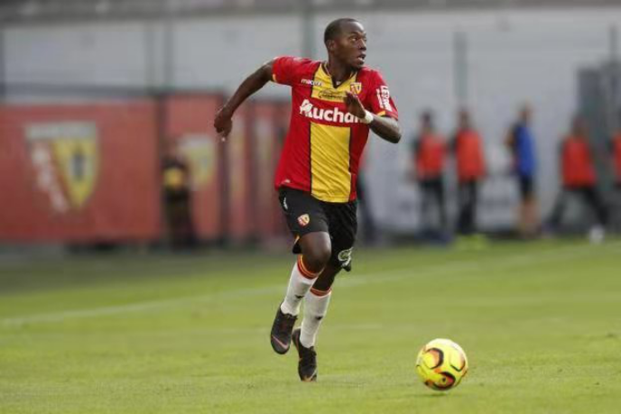 沙托鲁队在客场比赛中表现出色，获得胜利的简单介绍