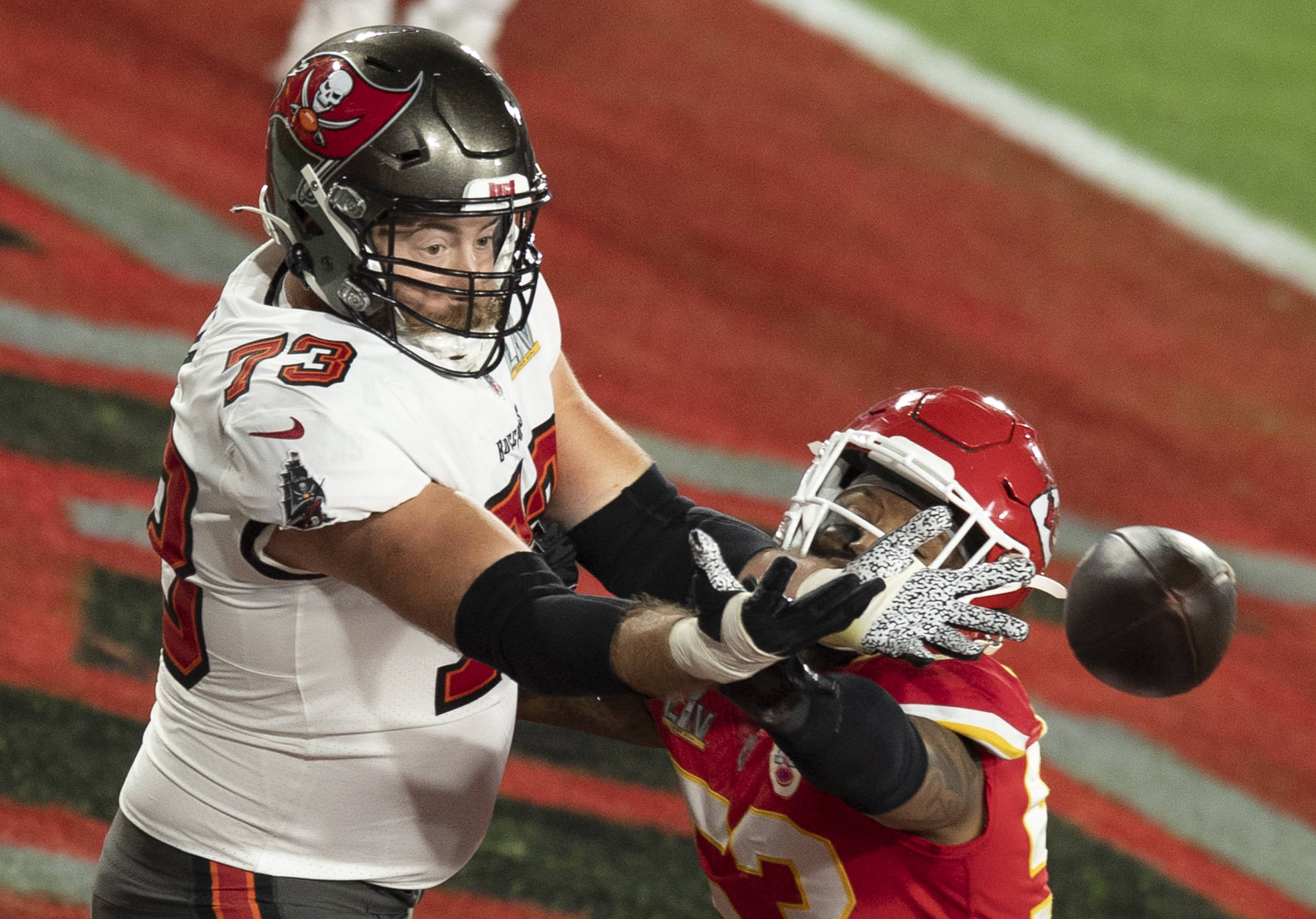 焦点大战：橄榄球上演巅峰碰撞