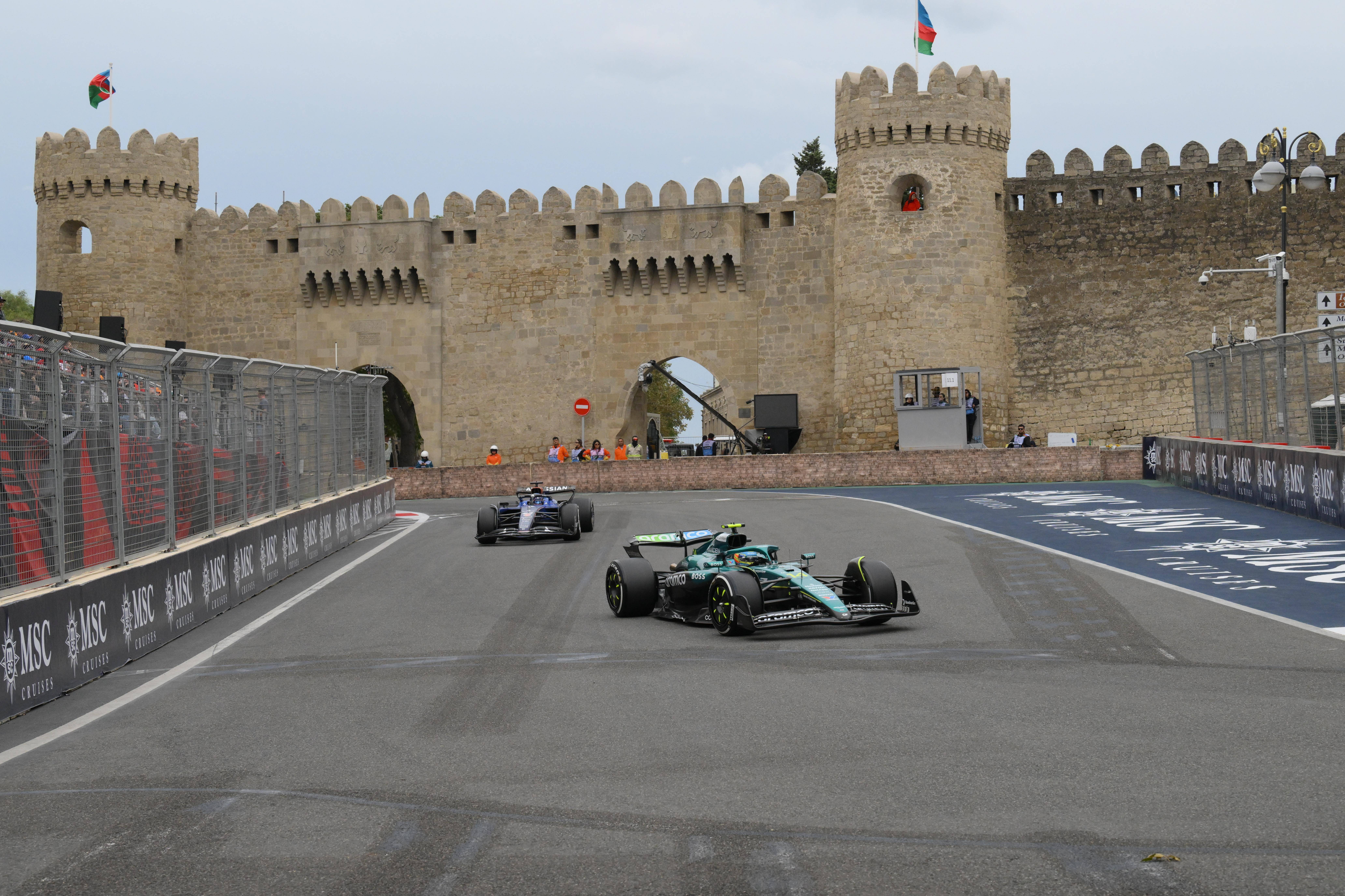 威廉姆斯完胜梅赛德斯,塞恩斯关键制胜 威廉姆斯完胜梅赛德斯,塞恩斯关键制胜