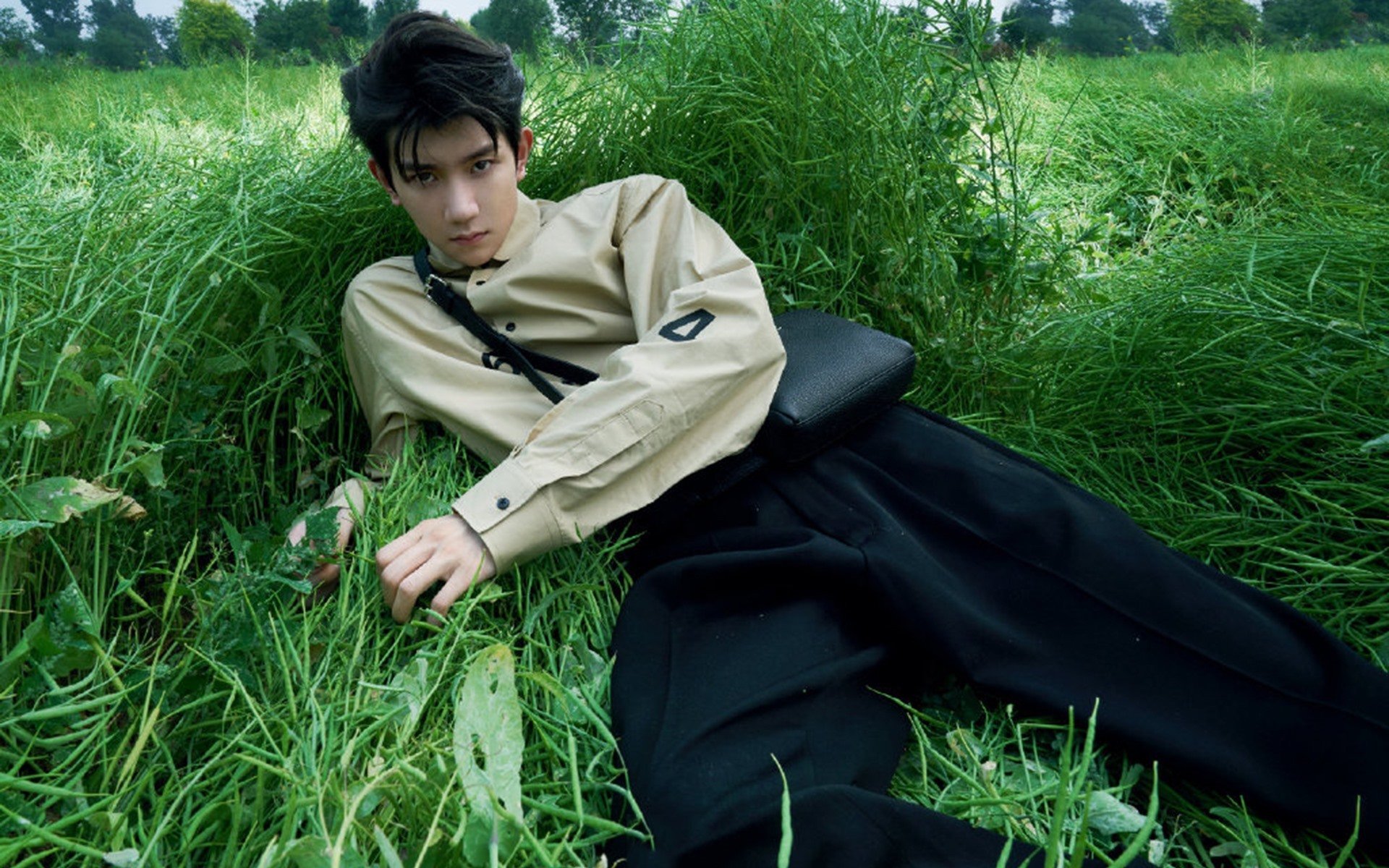 欧冠淘汰赛之夜,厄德高用一记手术刀般的传球,写就了阿森纳新王登基的剧本