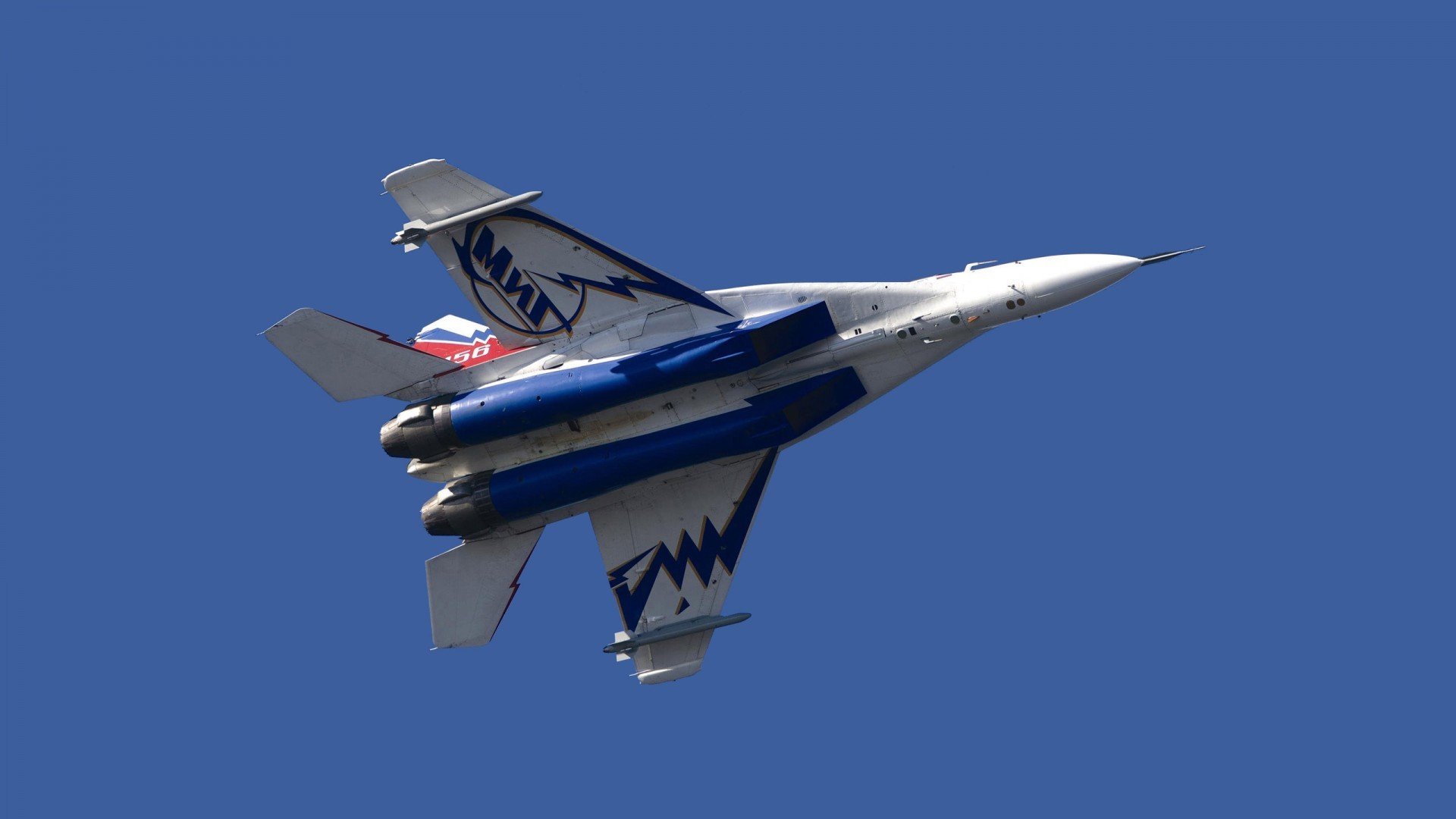 双重舞台,范戴克统治之夜与波兰的战术铁幕