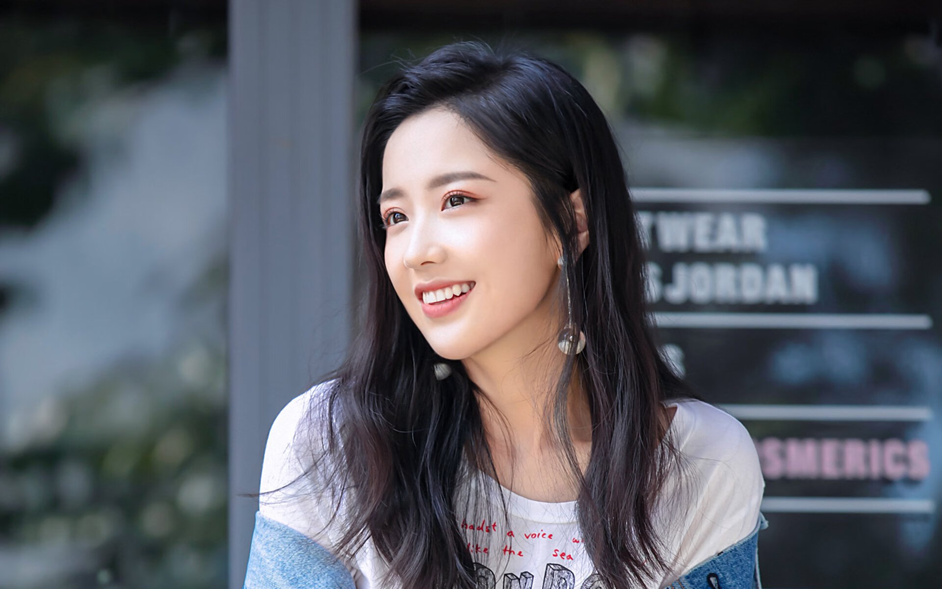 佩德里魔术师导演冠军级演出,莱比锡红牛钢铁洪流终结澳大利亚黑马幻想