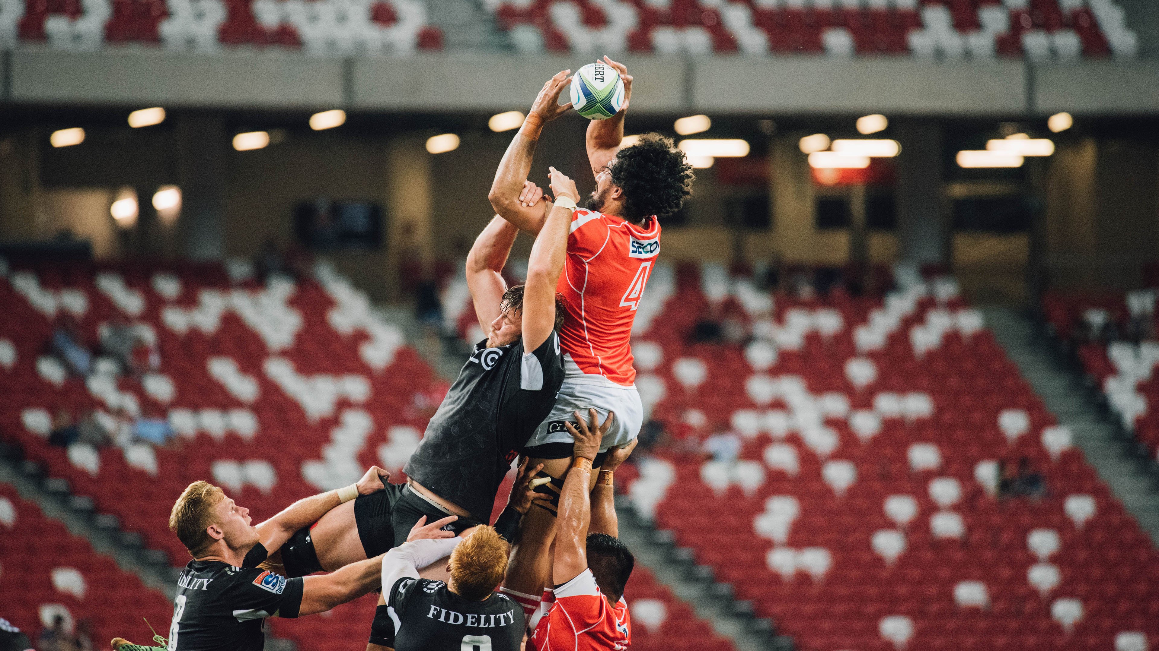 终场蜂鸣与终场哨声，当哈利伯顿从NBA穿越英超争冠战