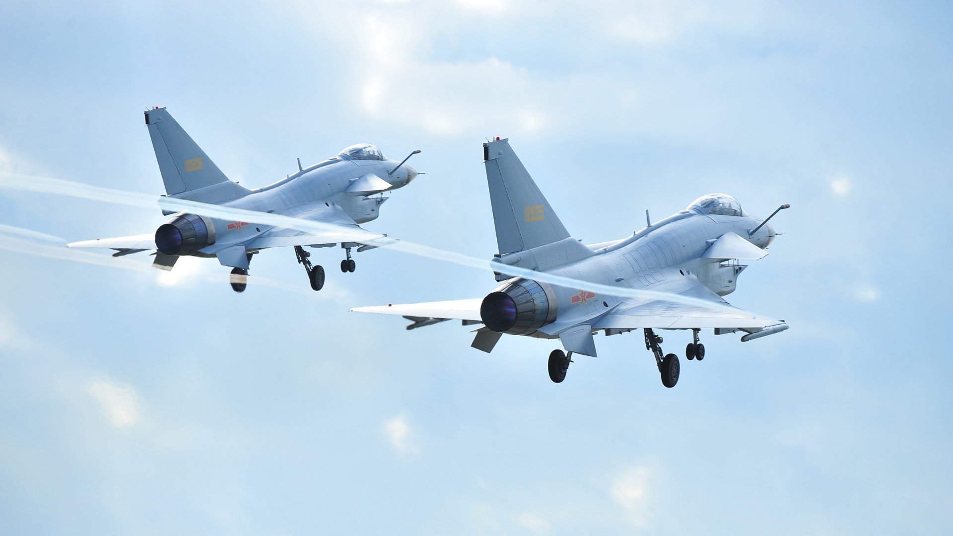 当欧冠遇上西决,那不勒斯的横扫,如何演绎绿茵场上的生死战美学