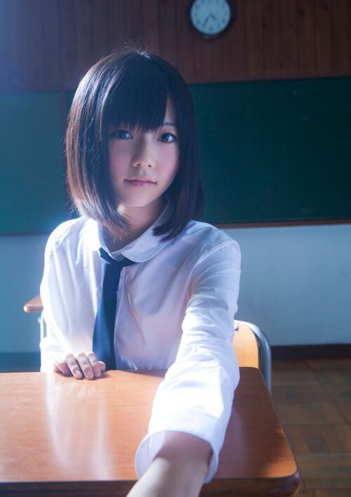 唯一性的双重诠释,切尔西钢铁防守与梅西大场面主宰