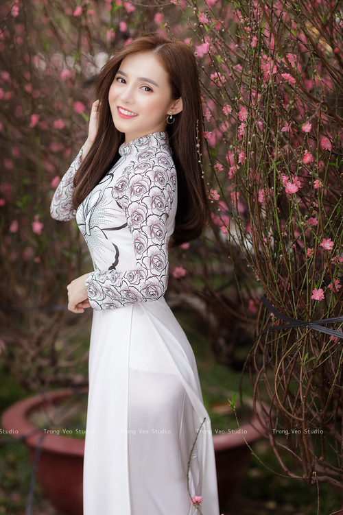 蓝衣军团的复仇序曲,2026世界杯H组焦点战,意大利以压迫美学与阿方索·戴维斯的全息统治,击穿秘鲁防线