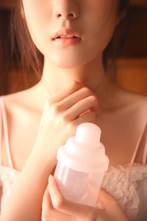沙漠玫瑰的独白,当齐耶赫的左脚,在B组写下唯一的诗行